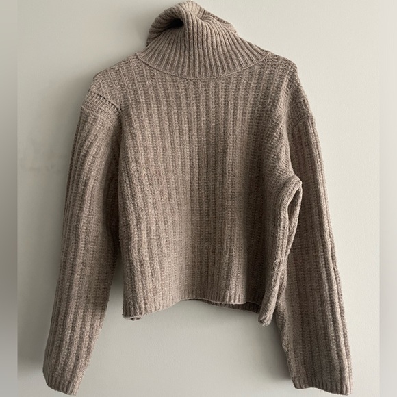 Universal Thread Turtleneck Sweater - Picture 2 of 3
